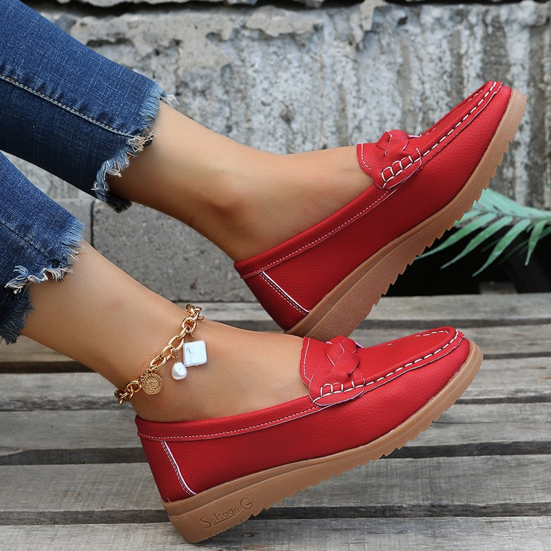 Women's Slip-Ons Plus Size Wedge Heel Round Toe Casual Outdoor Walking Shoes PU Leather Loafer